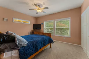 212 NW Canyon View Dr, Grants Pass, OR 97526 - Photo 15