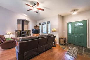 52790 Meadow Ln, La Pine, OR 97739 - Photo 11
