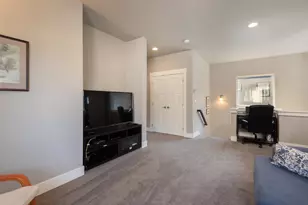 20527 SE Stanford Pl, Bend, OR 97702 - Photo 13
