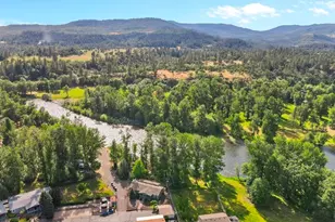 20055 Hwy 62, Shady Cove, OR 97539 - Photo 27