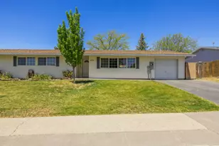 10405 Preddy Ave, Klamath Falls, OR 97603 - Photo 1