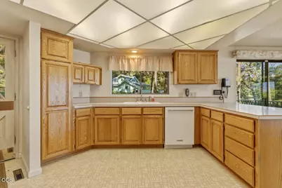 1885 Lakeshore Drive, Klamath Falls, OR 97601 - Photo 19