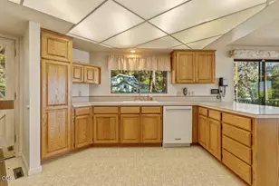 1885 Lakeshore Dr, Klamath Falls, OR 97601 - Photo 19