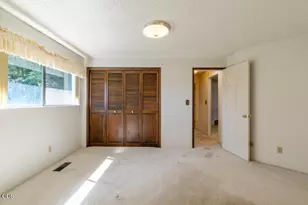 1885 Lakeshore Dr, Klamath Falls, OR 97601 - Photo 29