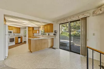 1885 Lakeshore Drive, Klamath Falls, OR 97601 - Photo 17