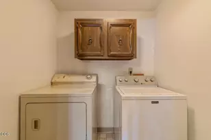 1885 Lakeshore Dr, Klamath Falls, OR 97601 - Photo 37