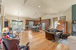 210 NW Saddle Ridge Loop, Prineville, OR 97754 - Photo 3