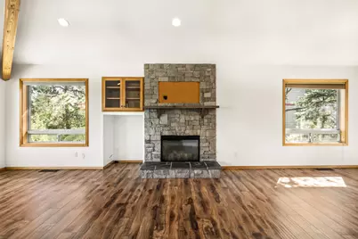 2863 NW Fairway Heights Drive, Bend, OR 97703 - Photo 13