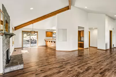 2863 NW Fairway Heights Drive, Bend, OR 97703 - Photo 3
