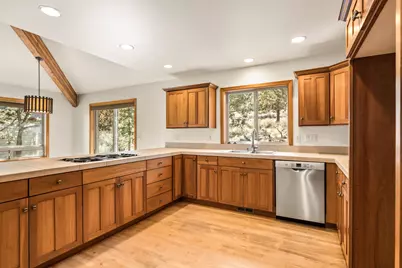 2863 NW Fairway Heights Drive, Bend, OR 97703 - Photo 5