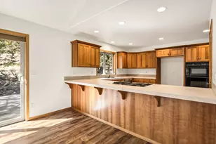 2863 NW Fairway Heights Dr, Bend, OR 97703 - Photo 15