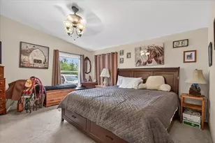 483 Wren Ridge Dr, Eagle Point, OR 97524 - Photo 11