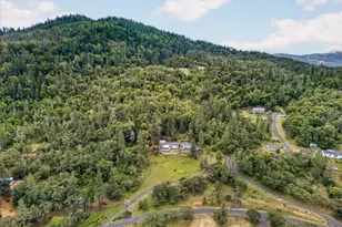 483 Wren Ridge Dr, Eagle Point, OR 97524 - Photo 27