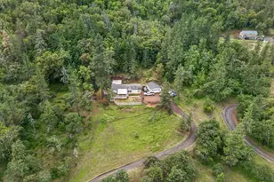 483 Wren Ridge Dr, Eagle Point, OR 97524 - Photo 25