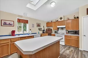 483 Wren Ridge Dr, Eagle Point, OR 97524 - Photo 7