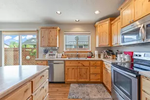 850 NW Quince Ave, Redmond, OR 97756 - Photo 9