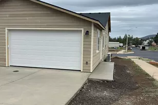 3910 SW 39th St, Redmond, OR 97756 - Photo 7