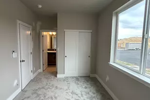 3910 SW 39th St, Redmond, OR 97756 - Photo 15