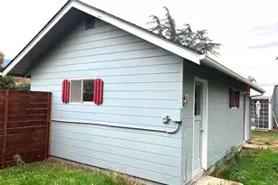 8720 Hwy 238, Jacksonville, OR 97530 - Photo 29