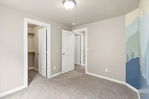 518 Woodlark Dr, Medford, OR 97501 - Photo 17