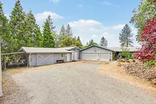 758 Summit Loop, Grants Pass, OR 97527 - Photo 39