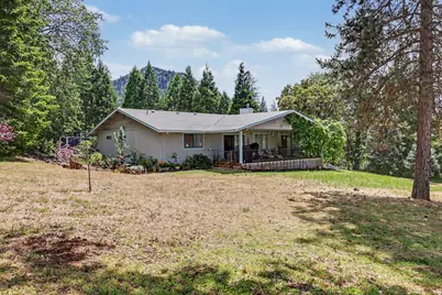 758 Summit Loop, Grants Pass, OR 97527 - Photo 17