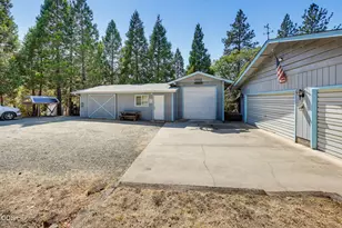 758 Summit Loop, Grants Pass, OR 97527 - Photo 49