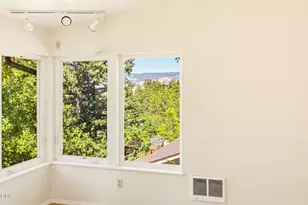 1105 Ivy Ln, Ashland, OR 97520 - Photo 21