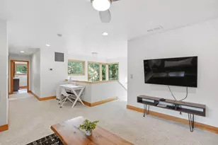 19536 E Campbell Rd, Bend, OR 97702 - Photo 21