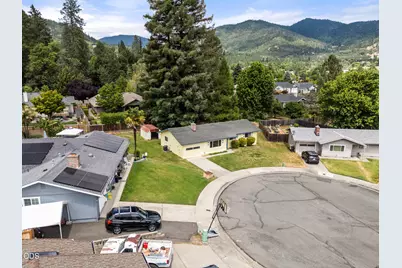 1950 NW Michelle Way, Grants Pass, OR 97526 - Photo 43