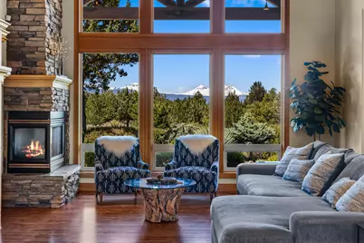 64145 Hunnell Road, Bend, OR 97703 - Photo 11