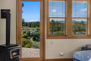 64145 Hunnell Rd, Bend, OR 97703 - Photo 23
