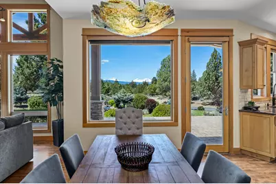 64145 Hunnell Road, Bend, OR 97703 - Photo 13