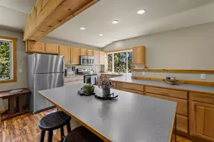 64145 Hunnell Rd, Bend, OR 97703 - Photo 55