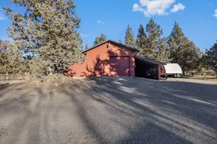63425 Deschutes Market Rd, Bend, OR 97701 - Photo 5