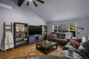 63425 Deschutes Market Rd, Bend, OR 97701 - Photo 7