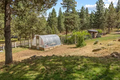 16320 Hillcrest Road, Klamath Falls, OR 97603 - Photo 35