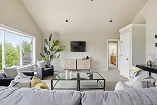 20861 Tamar Ln, Bend, OR 97702 - Photo 31