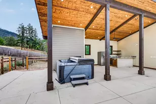 2365 Eastside Rd, Jacksonville, OR 97530 - Photo 49