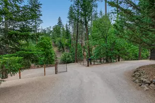 2365 Eastside Rd, Jacksonville, OR 97530 - Photo 51