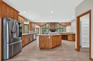 2365 Eastside Rd, Jacksonville, OR 97530 - Photo 21