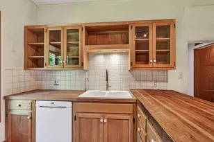 324 Liberty St, Ashland, OR 97520 - Photo 13