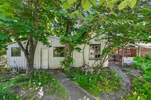 324 Liberty St, Ashland, OR 97520 - Photo 27