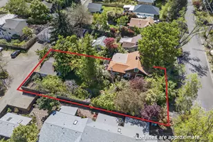 324 Liberty St, Ashland, OR 97520 - Photo 33