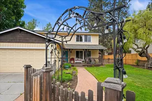 23 SE Benaiah Cir, Bend, OR 97702 - Photo 3