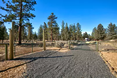 16443 Dea Drive, Bend, OR 97703 - Photo 13