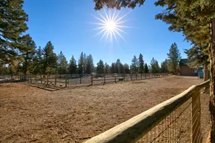 16443 Dea Dr, Bend, OR 97703 - Photo 9