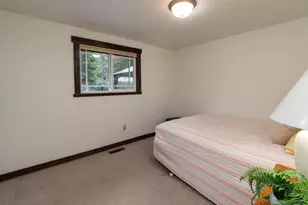 21025 Denning Dr, Bend, OR 97702 - Photo 19