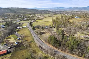 1305 Butte Falls Hwy, Eagle Point, OR 97524 - Photo 39