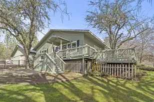 1305 Butte Falls Hwy, Eagle Point, OR 97524 - Photo 3